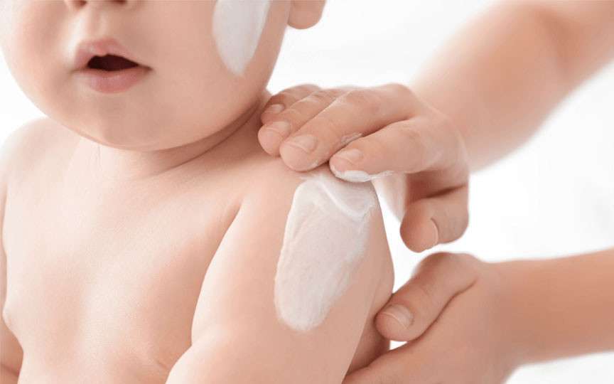 Substanțe chimice periculoase pentru pielea bebelușilor: Ce trebuie să eviți