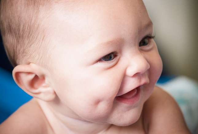 Gropițele din obraji reprezintă un defect genetic, spun oamenii de știință