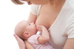 Colostrul – primul antibiotic și vaccin pentru bebe