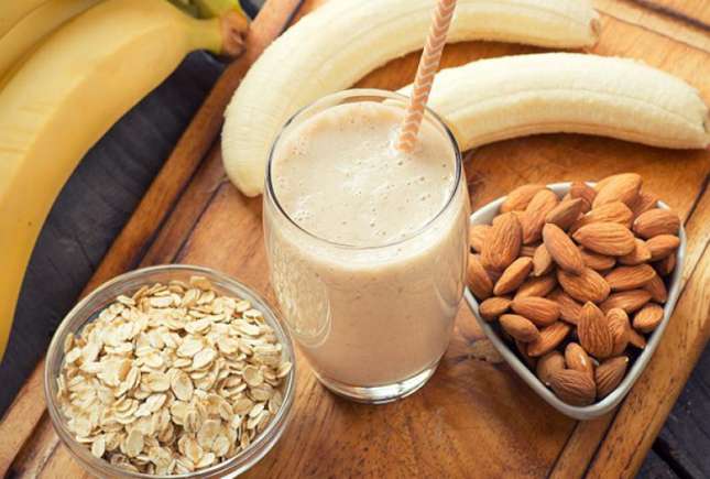 7 reţete de smoothies  recomandate pentru stimularea lactaţie