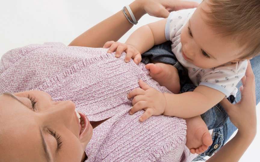 Înţărcarea - grea încercare: cum au depăşit-o mămicile şi ce recomandări are medicul-pediatru