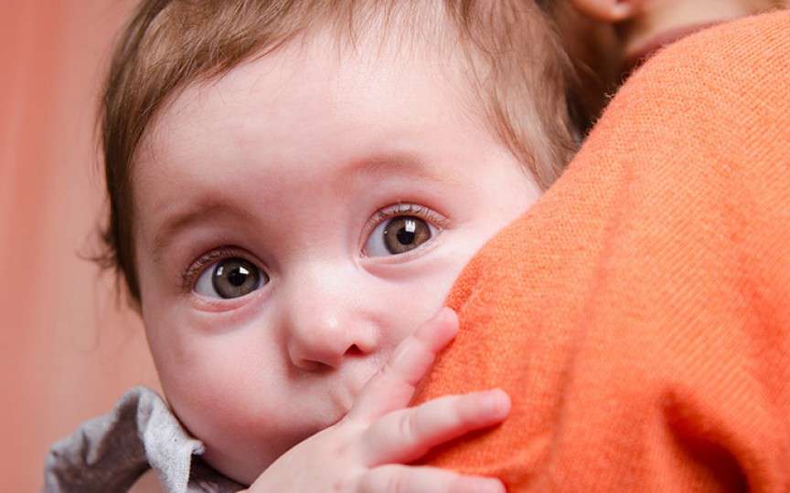 8 mituri nesănătoase și chiar periculoase despre alăptat