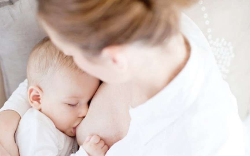 Ce e bine și ce nu e bine să mănânce o femeie care alăptează