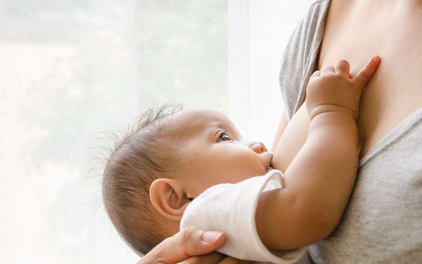 Soluţii pentru cele mai frecvente 10 probleme care apar în timpul alăptării