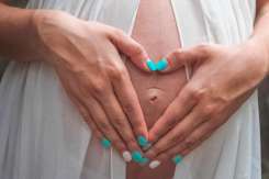 De ce nu ai voie să ai ojă pe unghii dacă faci cezariană