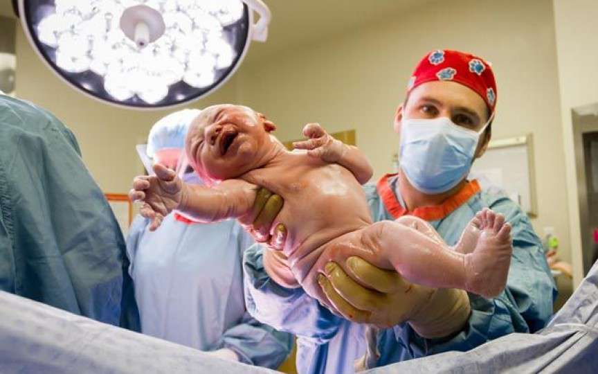 O femeie, două nașteri, una în Moldova și alta în Spania, povestește care sunt diferențele