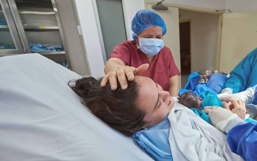 Este adevărat că organele se deplasează când faci cezariană? Opinia specialiștilor