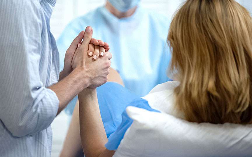Naștere cu partener: între sprijin și șocul pe care nu îl uiți niciodată
