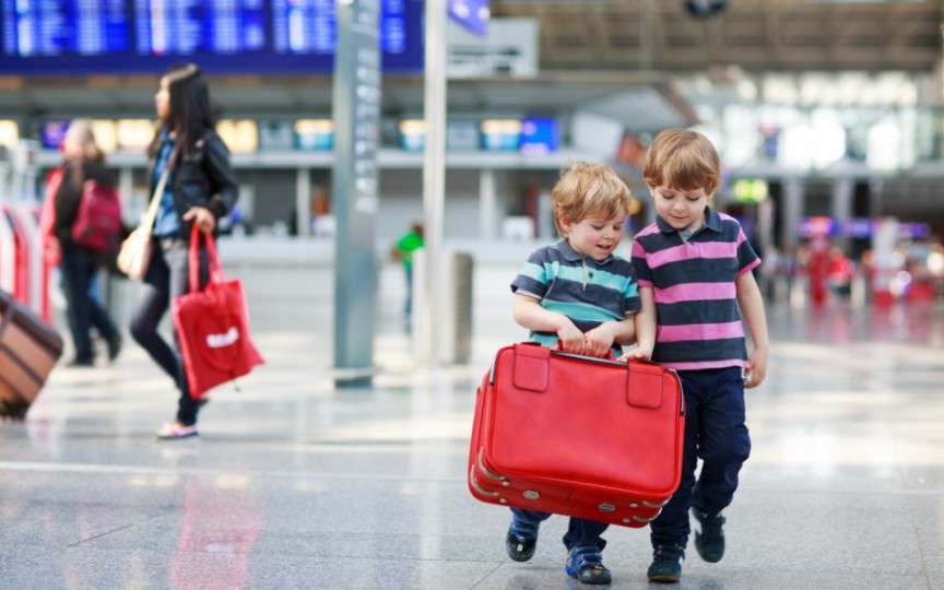 ATENȚIE la documentele copiilor atunci când programați o vacanță în afara țării