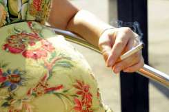 Inițiativă legislativă: Sancțiuni pentru gravidele care fumează și consumă alcool