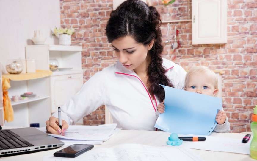 Concediu de maternitate mai scurt și indemnizații mai mari pentru copii