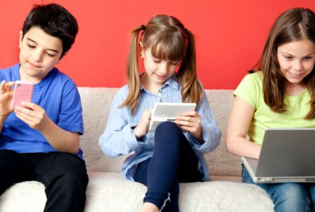Experiment: Ce se întâmplă când copiii nu au acces la Internet o zi întreagă