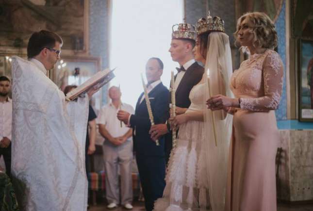 Preotul Maxim Melinti combate superstițiile legate de nuntă și cununie