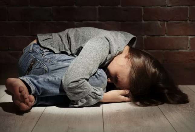 10 expresii traumatizante despre bătaie. Renunță la „unde dă mama crește” și educă-ți copilul cu iubire