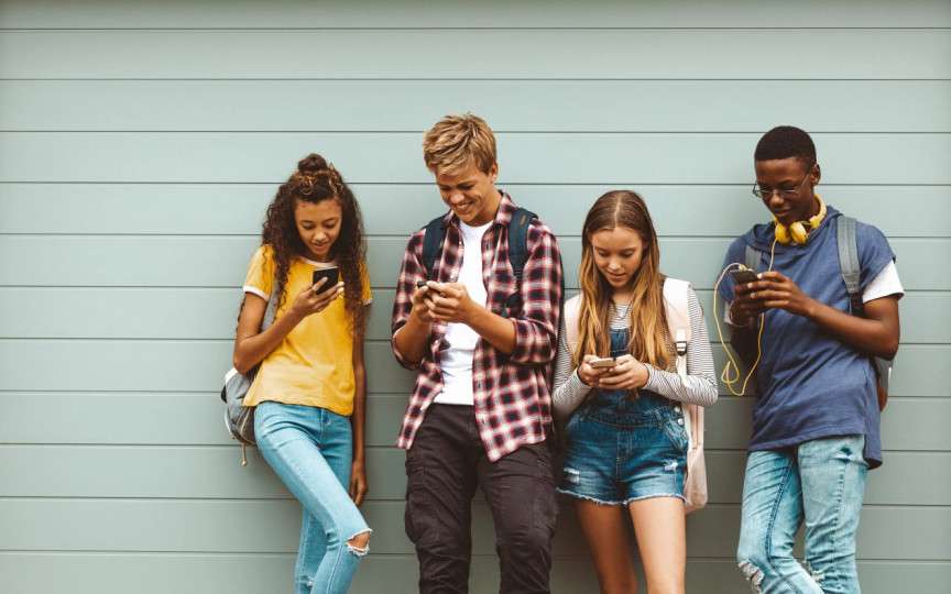 Sfaturi de la un psihoterapeut pentru părinții de adolescenți îndrăgostiți