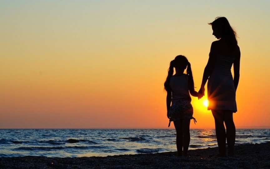 5 lecții pe care fiecare mamă trebuie să le transmită fiicei ei, cu privire la intimitate