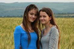 Adolescentele care şi-au donat cosiţa. Află de ce și cine sunt!