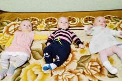 Povestea familiei de moldoveni care după 7 ani de încercări au conceput absolut natural tripleți