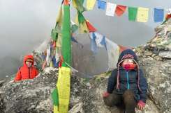 Cine este fetița de numai 4 ani care a ajuns pe Everest. Cum au pregătit-o părinții pentru această experiență