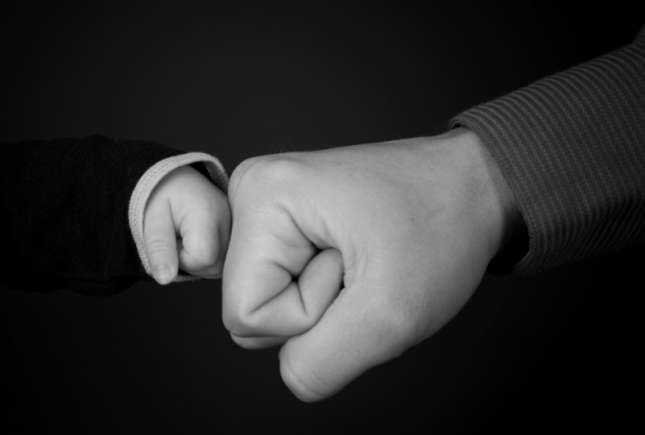 O discuţie serioasă între tată şi fiu