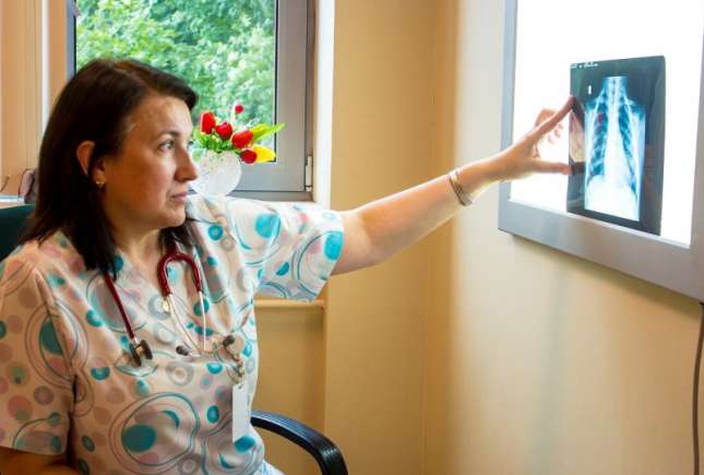 Câţi copii „încap” într-o zi de muncă a unui medic pediatru