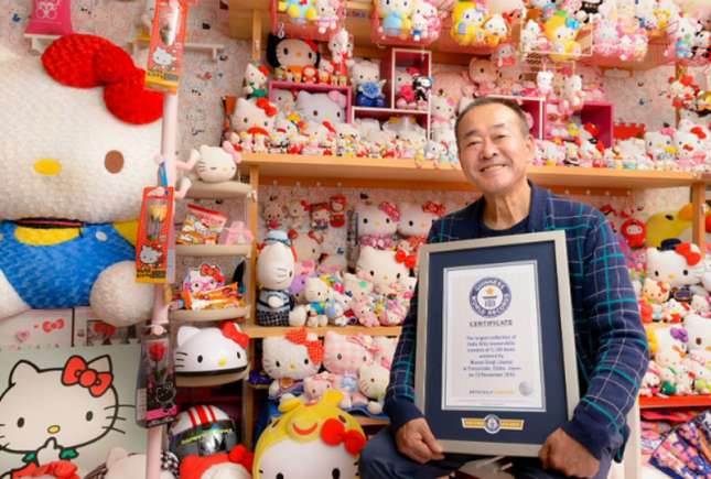 Cel mai mare colecționar de obiecte Hello Kitty este un pensionar