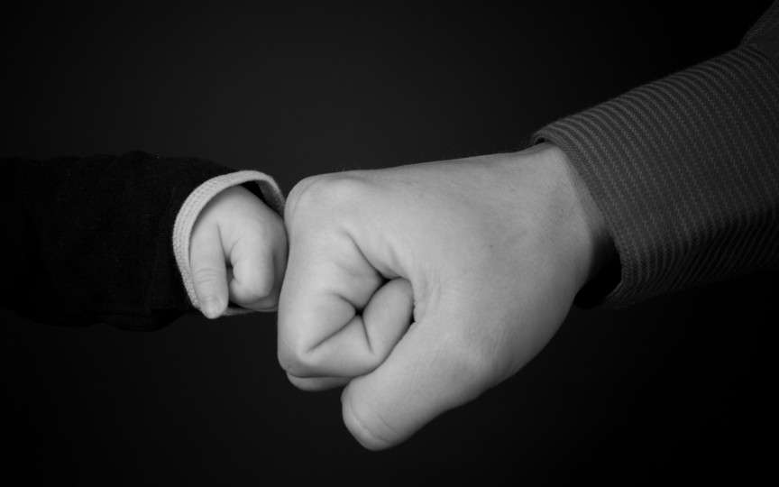 O discuţie serioasă între tată şi fiu