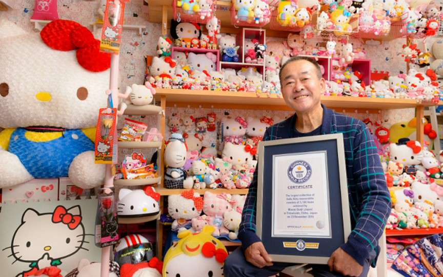 Cel mai mare colecționar de obiecte Hello Kitty este un pensionar