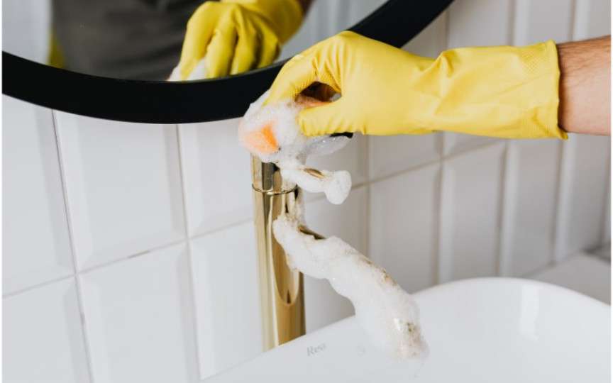 Trucul ingenios care va face ca robineții tăi să strălucească. Ai nevoie de 2 ingrediente, iar curățenia va fi mai ușoară ca oricând