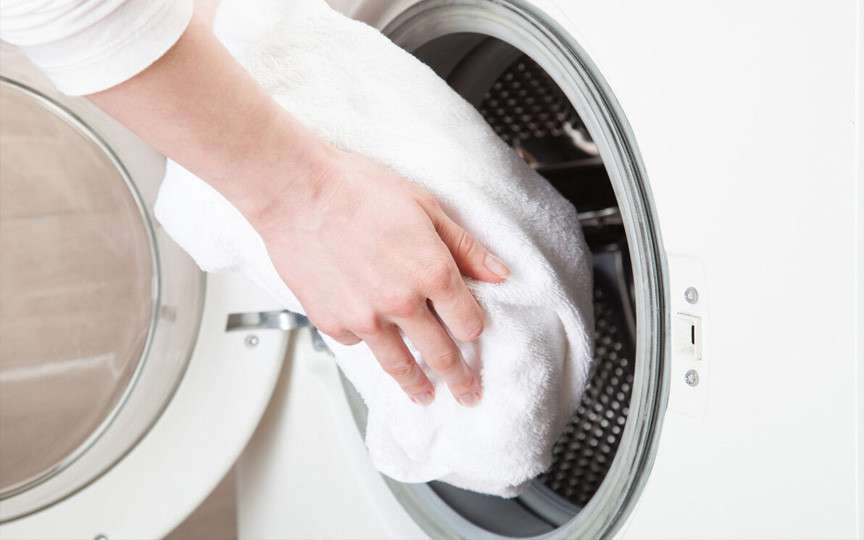 Când se spală rufe în Săptămâna Patimilor – Tradiții și sfaturi de la preoți