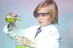 Experimente științifice simple pentru copii