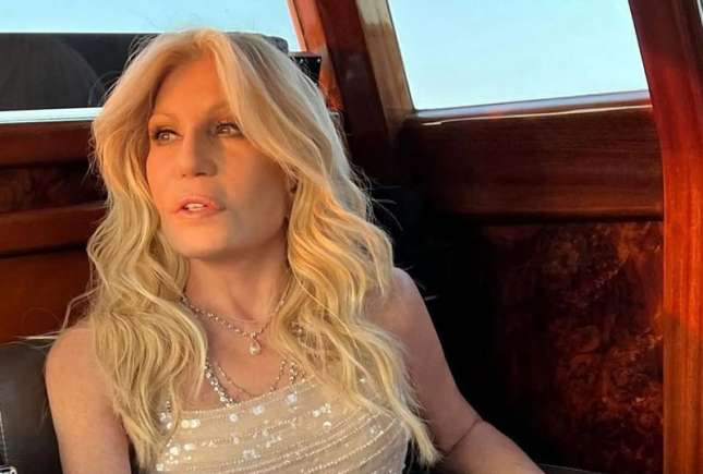 Donatella Versace, la 70 de ani, de nerecunoscut: pare cu 30 de ani mai tânără