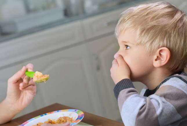 Cum recunoști tulburările de alimentație la copii și cum îi poți ajuta