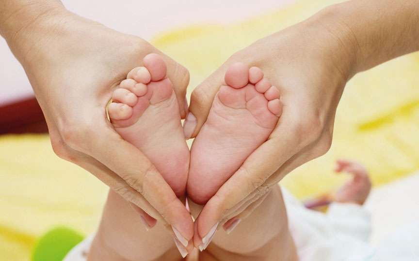 Cum alegi prima pereche de încălțăminte pentru copil: sfaturi esențiale de la un ortoped