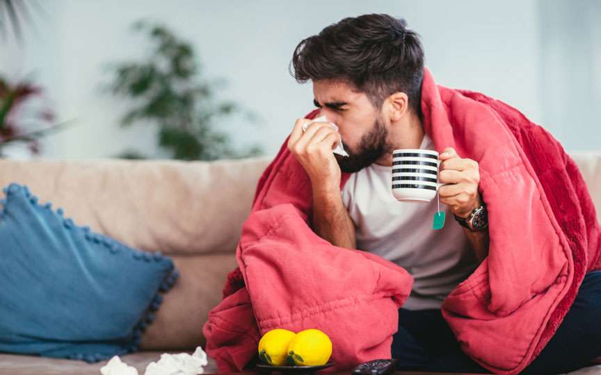 Ce să bei când ești răcit: 4 băuturi care te ajută să te simți mai bine