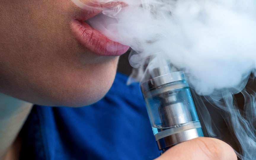 Alarmant: țigările electronice și dependența de nicotină la adolescenți