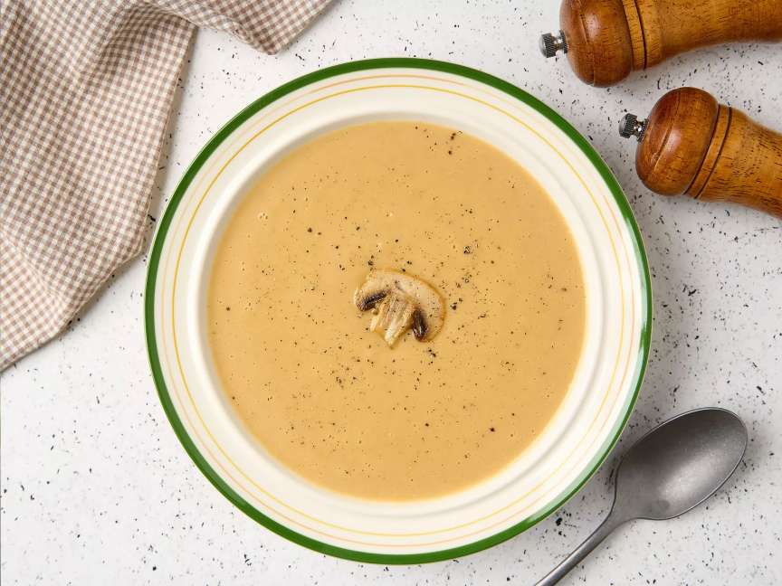Rețetă de supă-cremă de ciuperci champignon dietetică