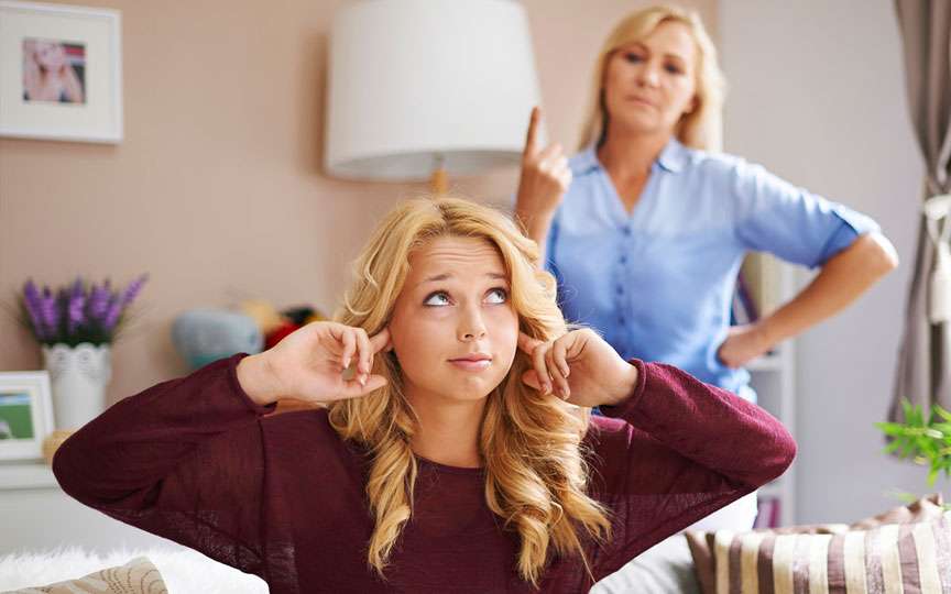 Cum să depășești rebeliunea adolescentină fără pierderi majore