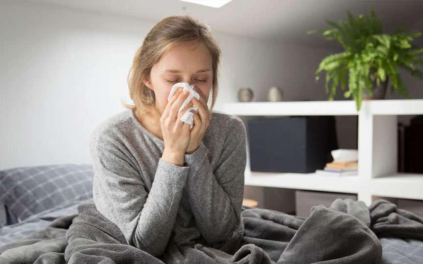 Infecțiile respiratorii cresc: ANSP raportează cazuri de gripă și COVID-19