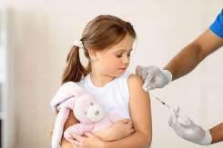 9 întrebări frecvente despre vaccinarea copiilor – ce trebuie să știe părinții