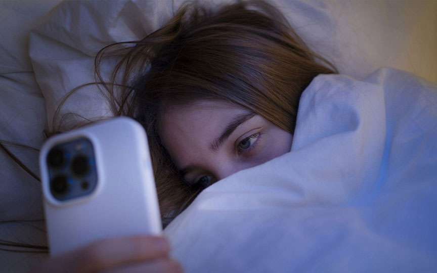 De câte ore de somn au nevoie adolescenții: recomandările neurologilor
