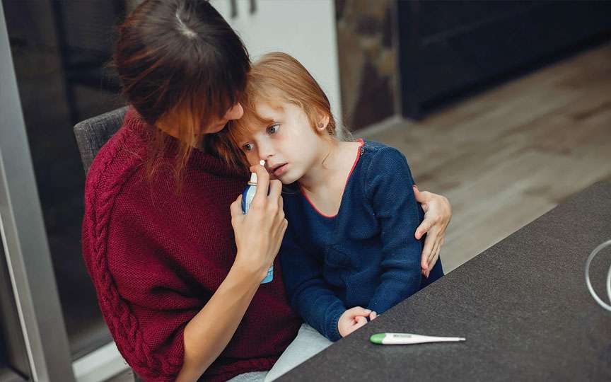 Remedii populare periculoase în tratamentul ARI la copii: ce să NU folosești