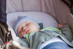 Când și cât timp este bine să ieși la plimbare cu nou-născutul după maternitate