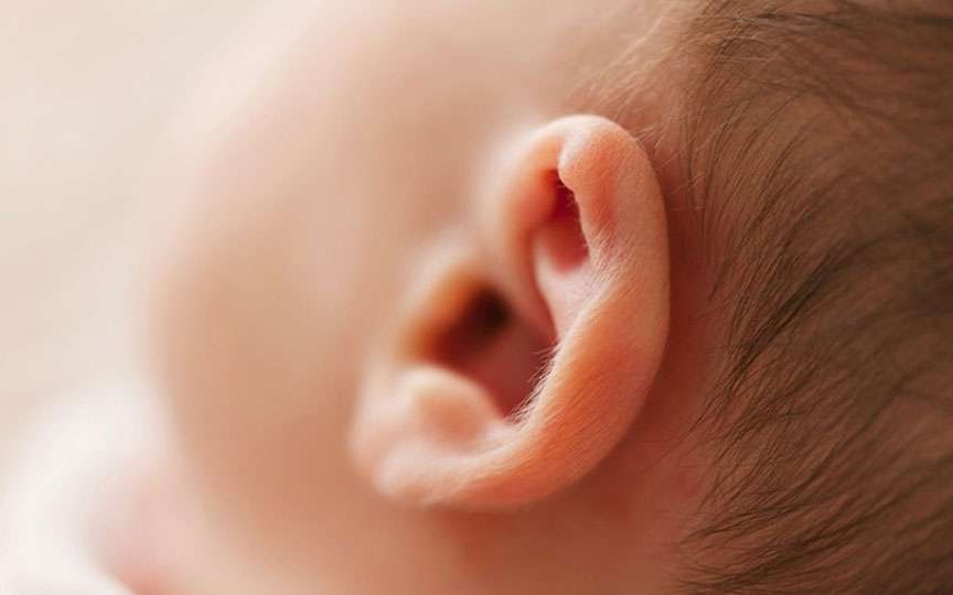 Dop de cerumen la copil: cauze, simptome și tratament correct