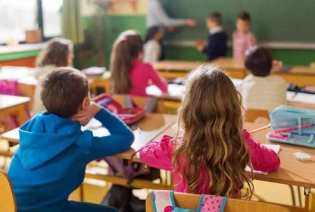 Elevii din Chișinău revin la școală din 2 februarie. Bălți menține cursurile online