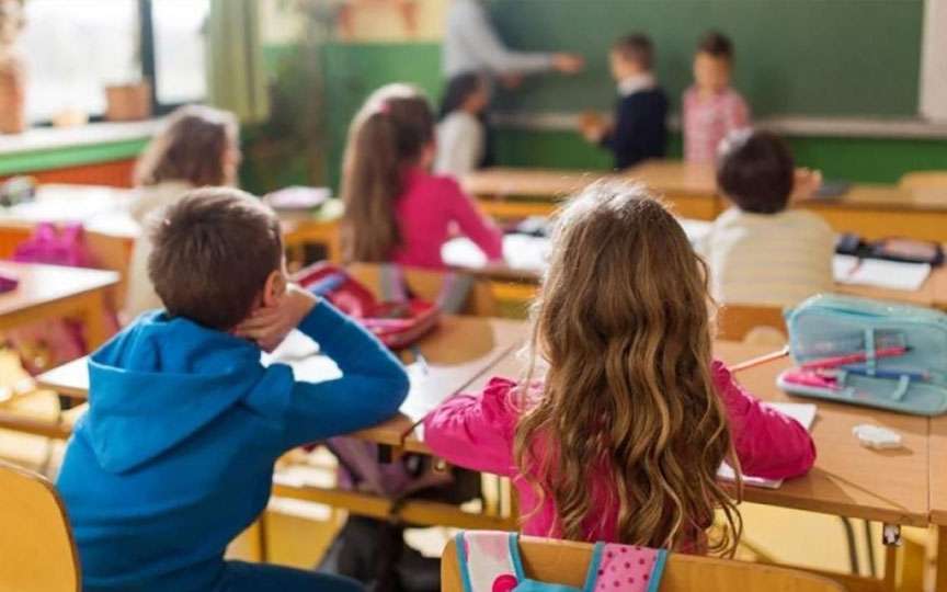 Elevii din Chișinău revin la școală din 2 februarie. Bălți menține cursurile online