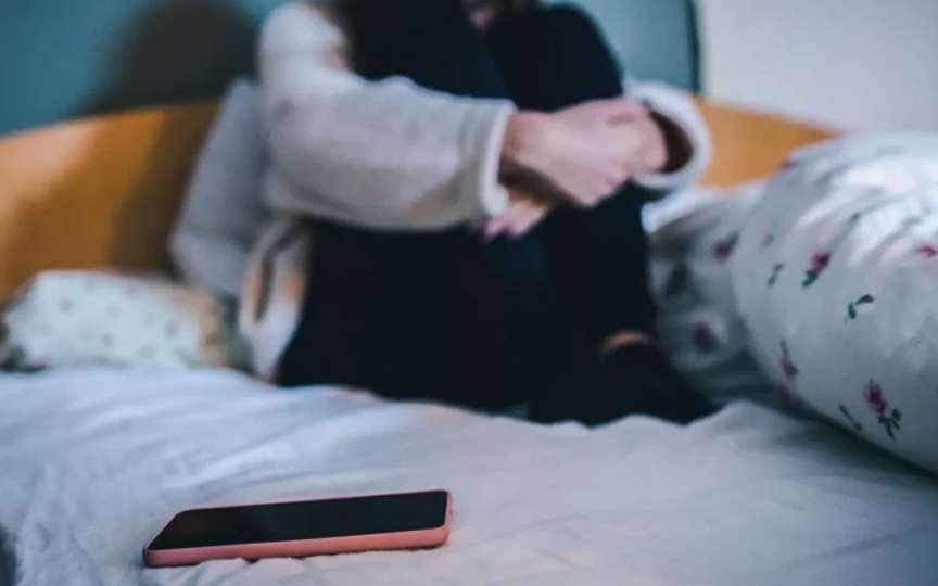 UE pregătește o aplicație pentru raportarea hărțuirii online în rândul copiilor