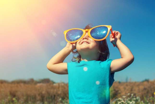 Ochelarii de soare si protectia UV: 3 mituri frecvente care iti pot afecta sanatatea ochilor