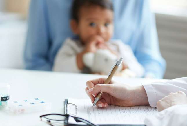 Fosfații în urina copilului: cauze, simptome și când este necesar consultul medical