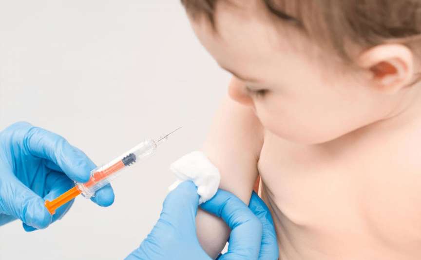 Republica Moldova introduce vaccinul meningococic pentru copii pe fondul creșterii cazurilor